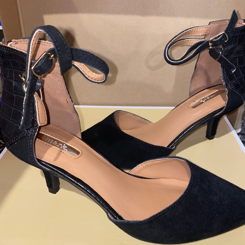 Black Peep Toe Heel with Leather Back Size 7